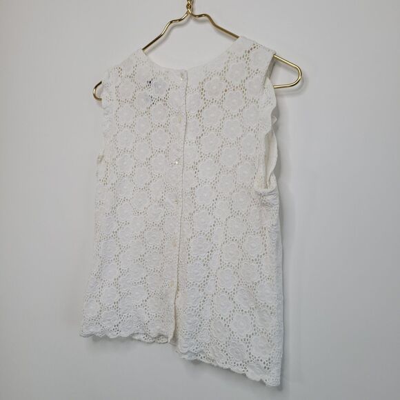 BANANA REPUBLIC White Floral Eyelet Lace Sleeveless Top Sz M Ruffle Button Back - Picture 4 of 10